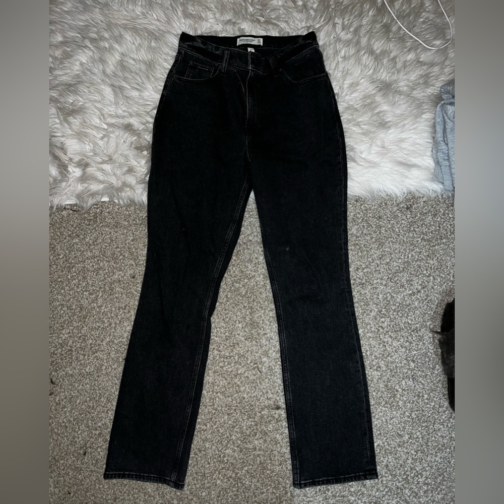 Abercrombie Curve Love Ultra High Rise 90s Straight Jean - Black